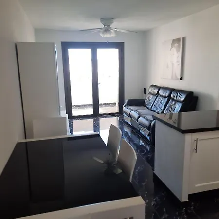 Castle Harbour 14 - Two Bed Privately Owned In Cristianos Daire